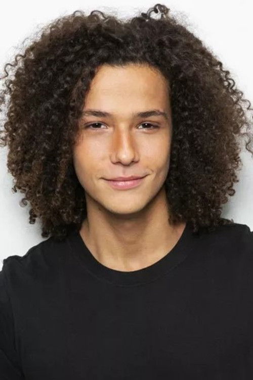 Juliano Lobreiro as Gui