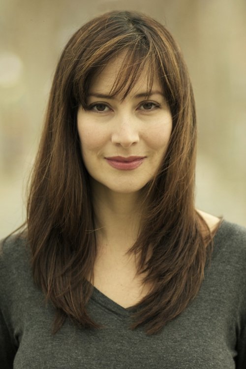 Eliana López as Malena de Palacios