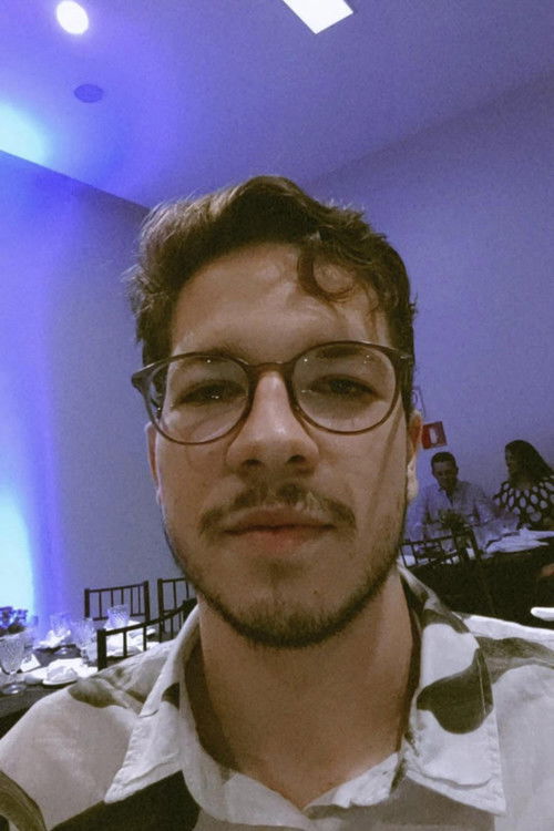 Gustavo Fliegner as ROBSON - VOICE