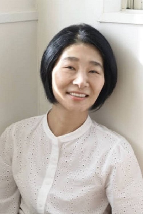 Kaori Takeshita as Yoshiko