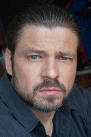 Kamil Cetnarowicz as Chmielak, ochroniarz w "Tele Loterii"