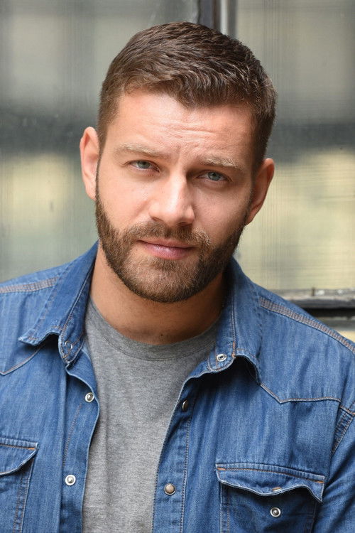 Bohdan Yusypchuk as Artur