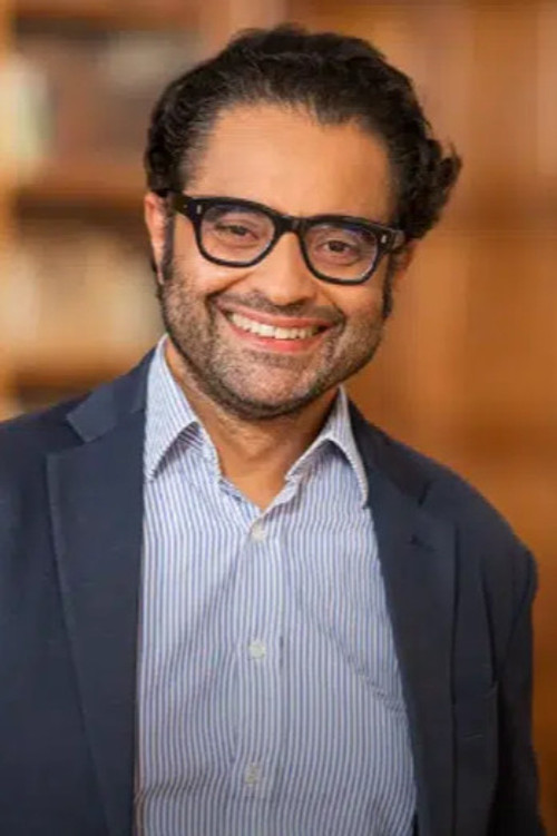 Amine Benyamina as Self : Addictologue, Professeur & Psychiatre