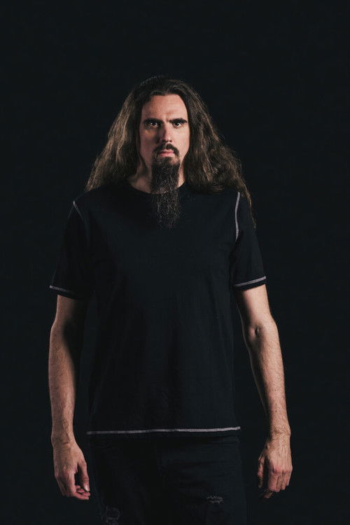 Pasi Kauppinen as Bass