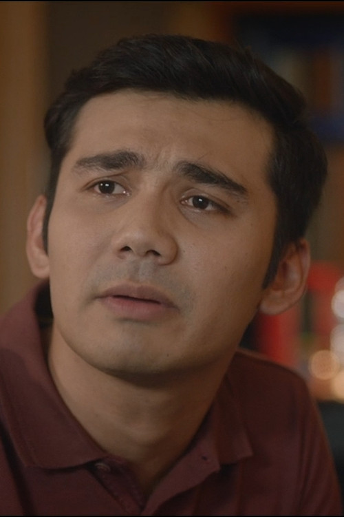 Frederik Alexander as Alfa