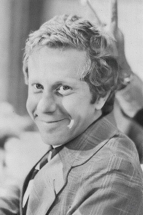 Olney Cazarré as Bira