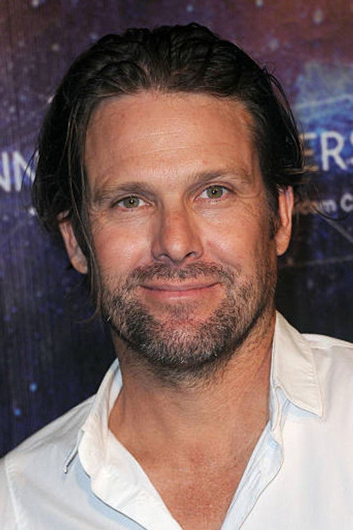 Stanton Barrett as Mokes