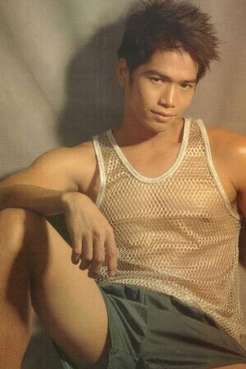 Jeff Luna as Gardo