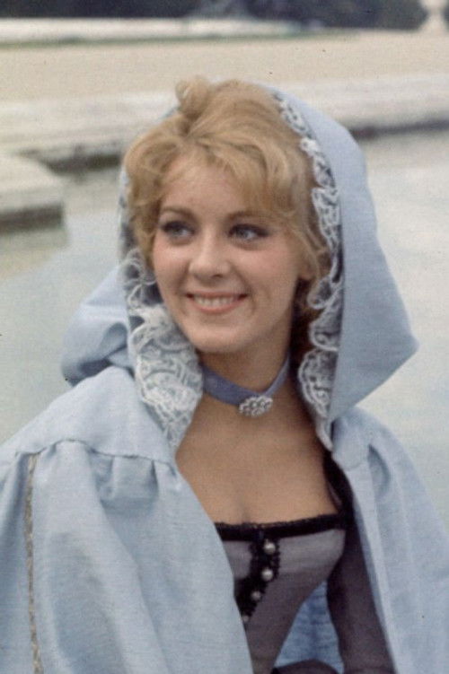 Carole Lebesque as La Desoeillet