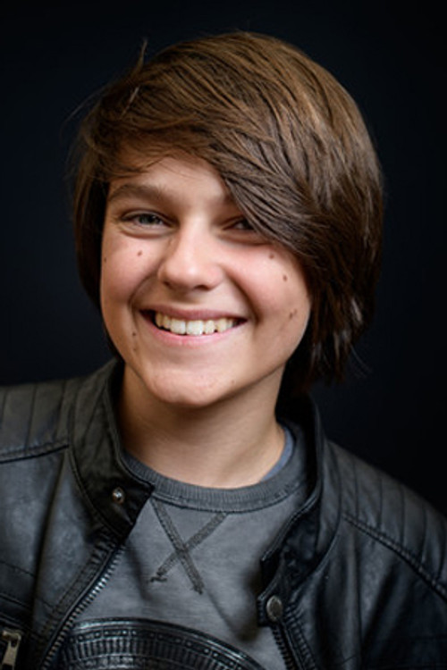 Voicu Dumitraș as Lucian