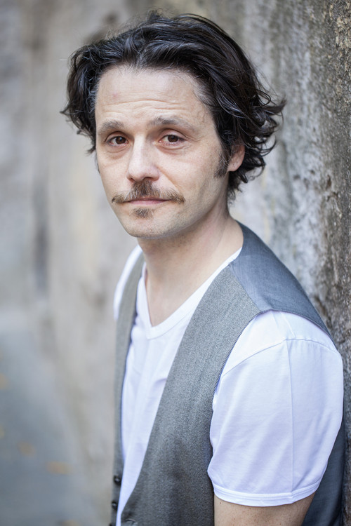 Angelo Pisani as Luca Peyron