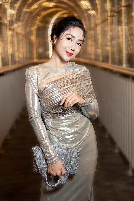 Ốc Thanh Vân as Self - Host