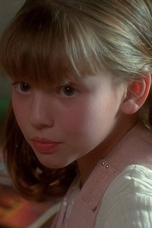 Erika von Tagen as Older Amy