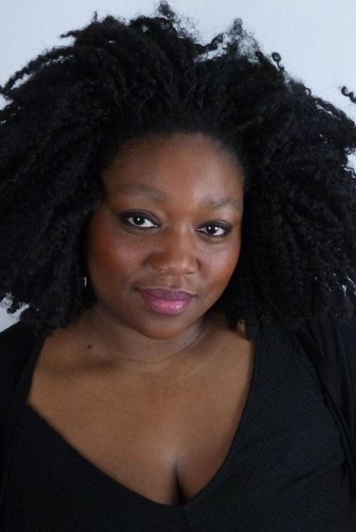 Sabine Pakora as La Femme Forte / Neutre