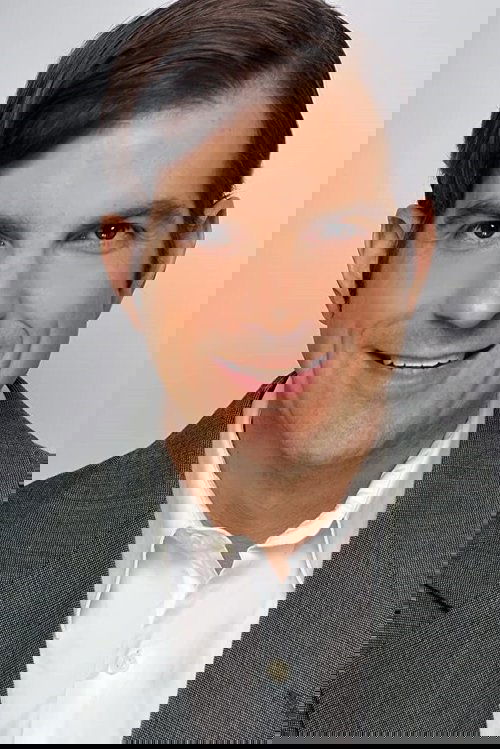 Matt Gorsky as Juror #1