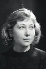 Lyubov Martynova as Лена