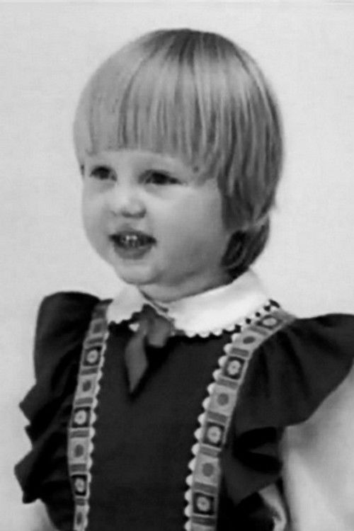 Natalya Novysh as Sestra