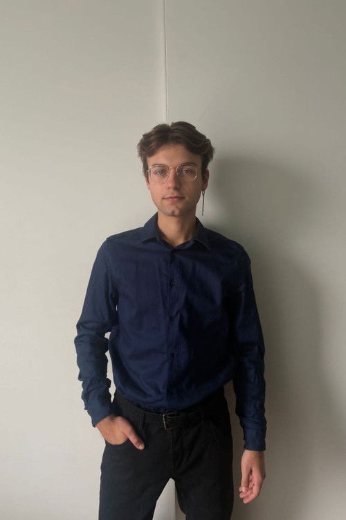 Luca Magnaghi as Ragazzo 2