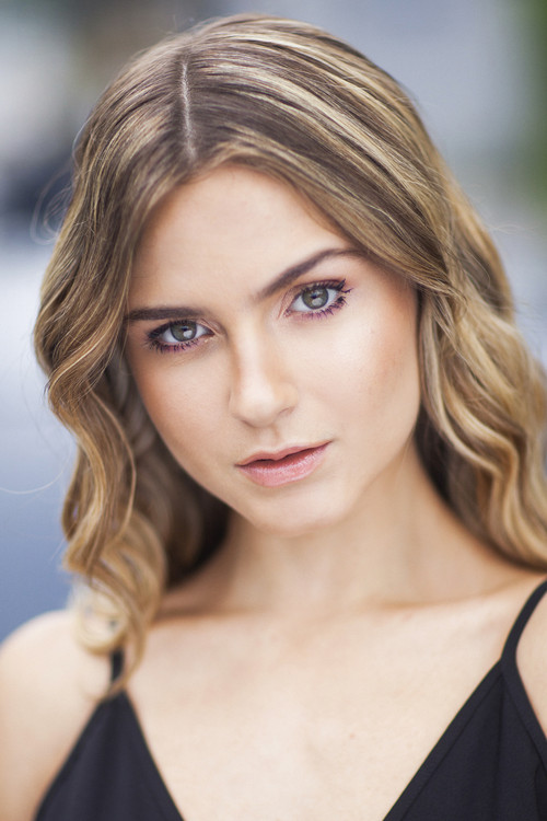 Isabelle Menard as Enfermeira