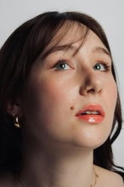 Mayleen Sommer as Victoria