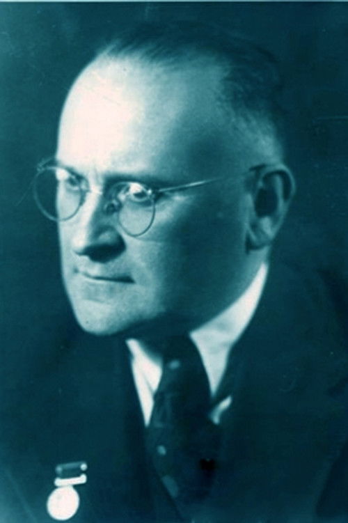 Klimenti Mints as Rezhisser s gromkogovoritelem