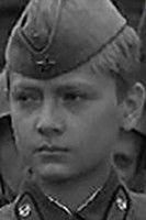 Mikhail Botting as Георг Ван-Коннет