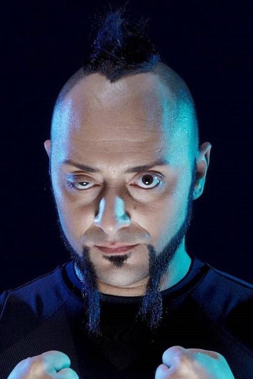 Hayko Cepkin as Gitarist