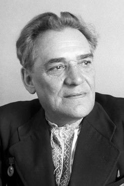 Amvrosii Buchma as Czar's Guard Aleksei Basmanov