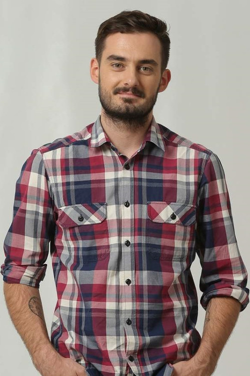 Conrad Mericoffer as Mihai Lăzărescu