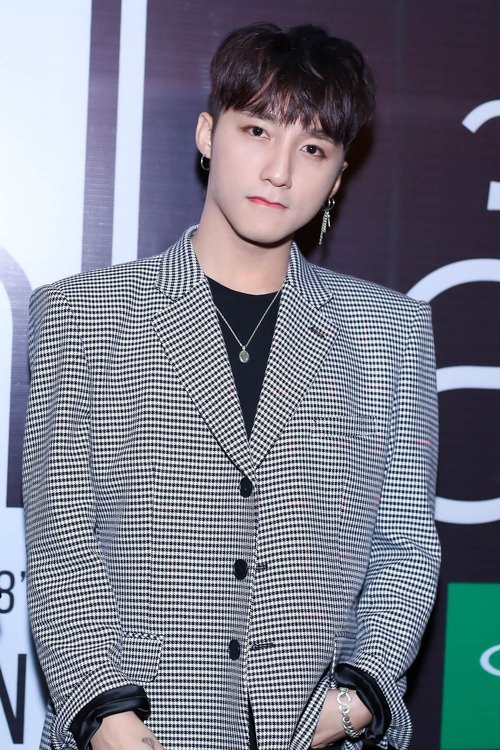 Sơn Tùng M-TP as Đình Phong