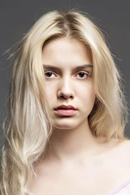 Aleyna Tilki as Aleyna