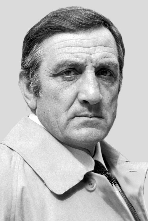 Lino Ventura as Brunel