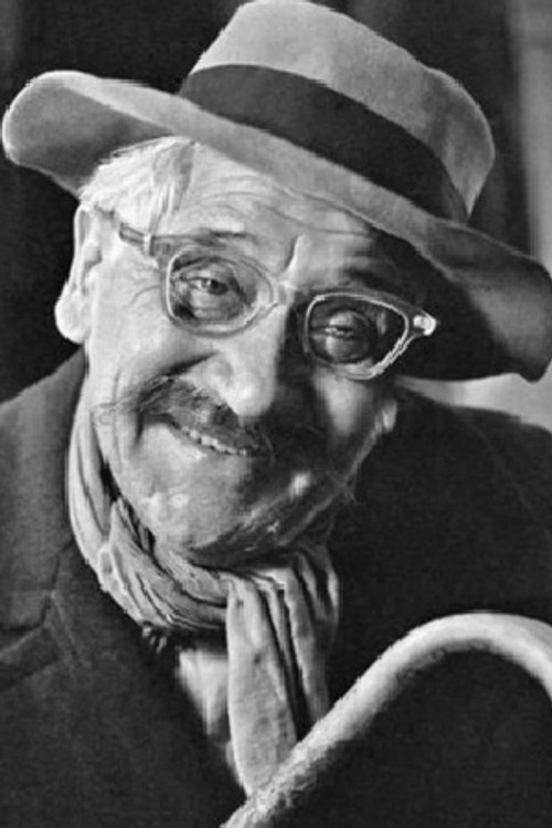 Ratko Sarić as Dead Paun