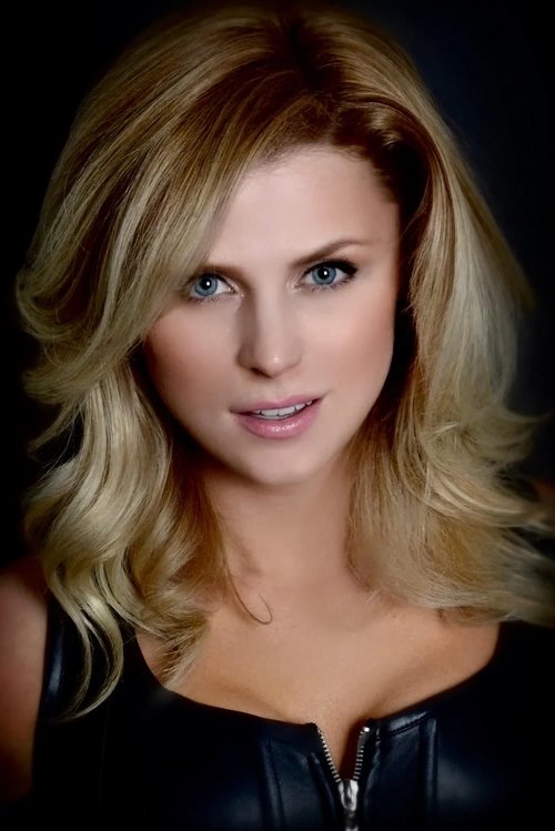 Amanda K. Morales as Suzy McCombs