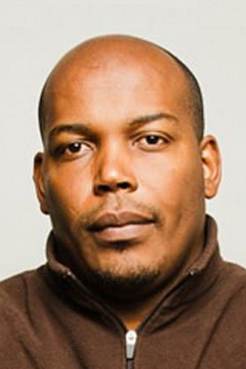 Jhonny Hendrix as Perianto