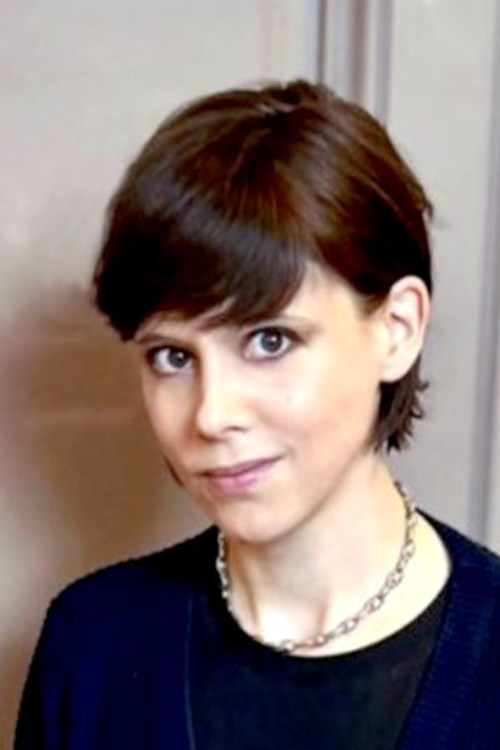 Isabelle Prim as Isabelle