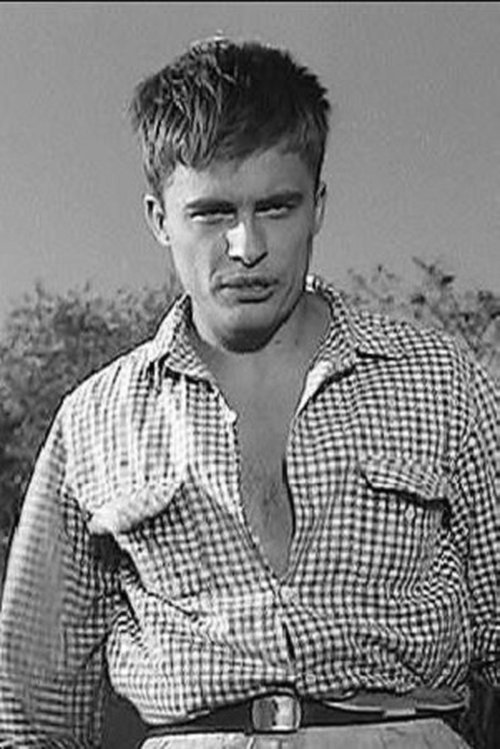 Richard Winckler as German Soldier (uncredited)