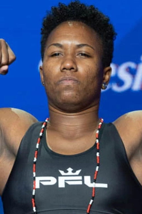 Mariana Morais as Self