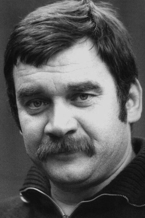 Boris Dvornik as Pater