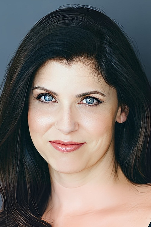 Michelle D'Alessandro Hatt as Guard