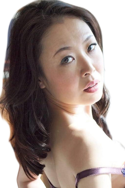 Rio Mochizuki as Employee