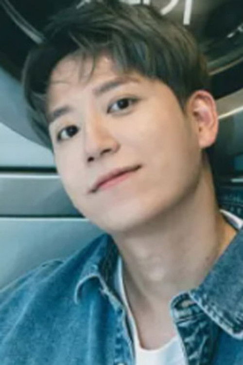 Jung Eui-jin as Rap Mammoth (voice)