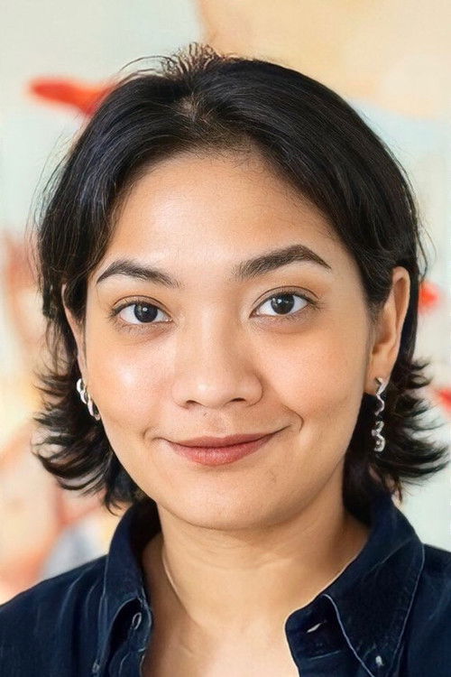 Puangsoi Aksornsawang as Hard-disk Girl