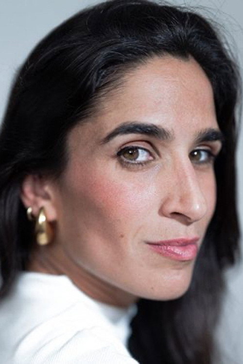 Lucia Chocarro as Émile