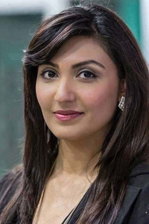 Maheen Rizvi as Sarah (Journalist)