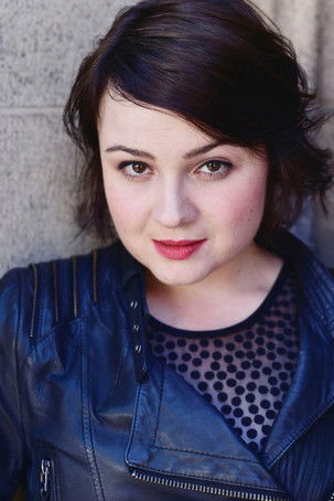 Carolin Walter as Katja