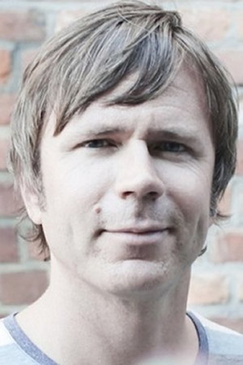 Arild Fröhlich as Regi