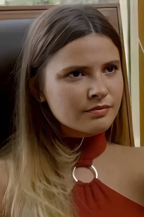 Agostina del Mar as Andrea