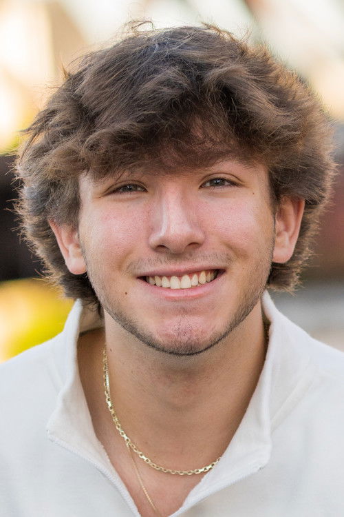 Stefán Gamiño as Grapey (voice)