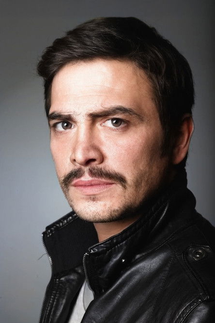 Ahmet Kural as Fikret